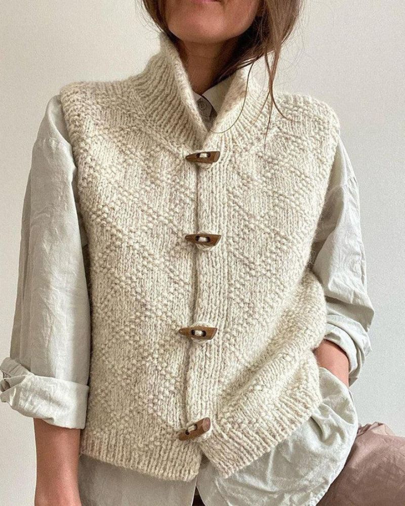Women's Chunky Knit Toggle-Button Gilet