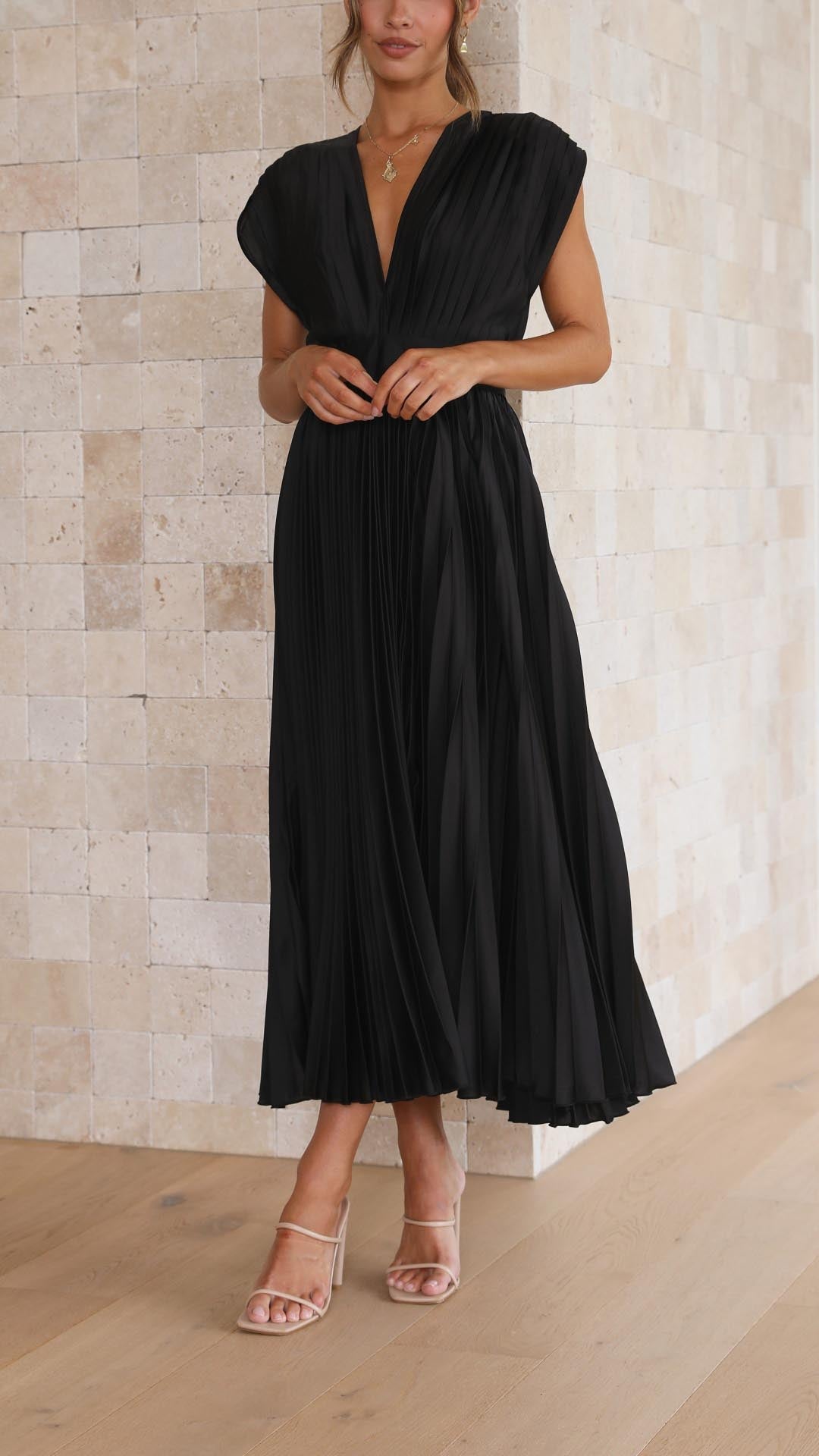 Pleated Maxi Dress with Elegant Flow