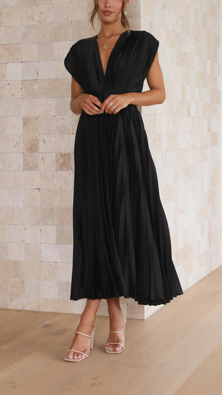 Pleated Maxi Dress with Elegant Flow