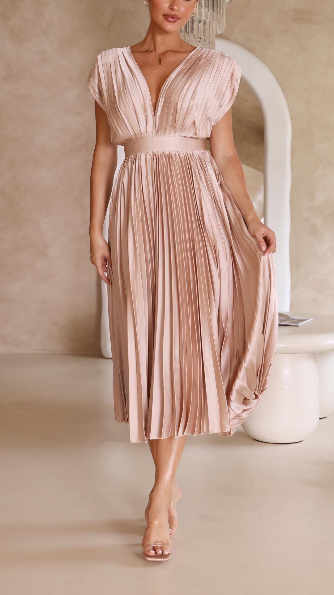 Pleated Maxi Dress with Elegant Flow
