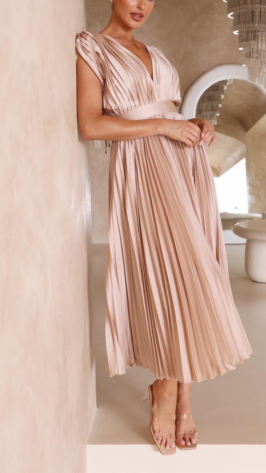 Pleated Maxi Dress with Elegant Flow