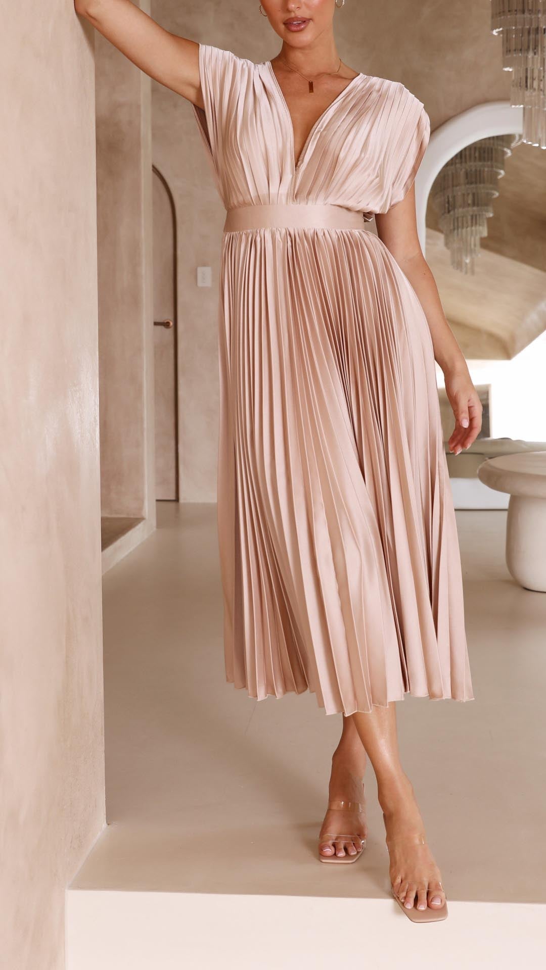 Pleated Maxi Dress with Elegant Flow