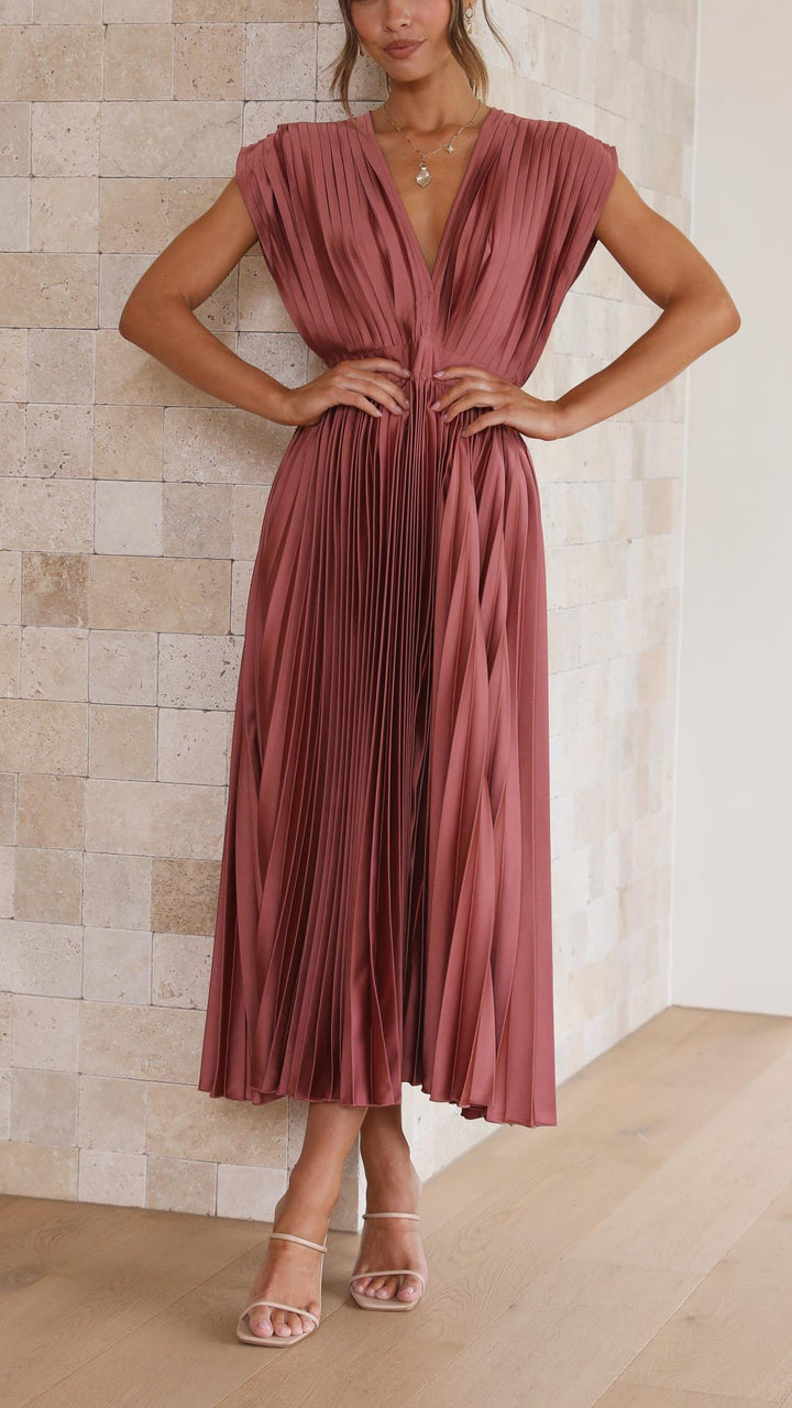 Pleated Maxi Dress with Elegant Flow