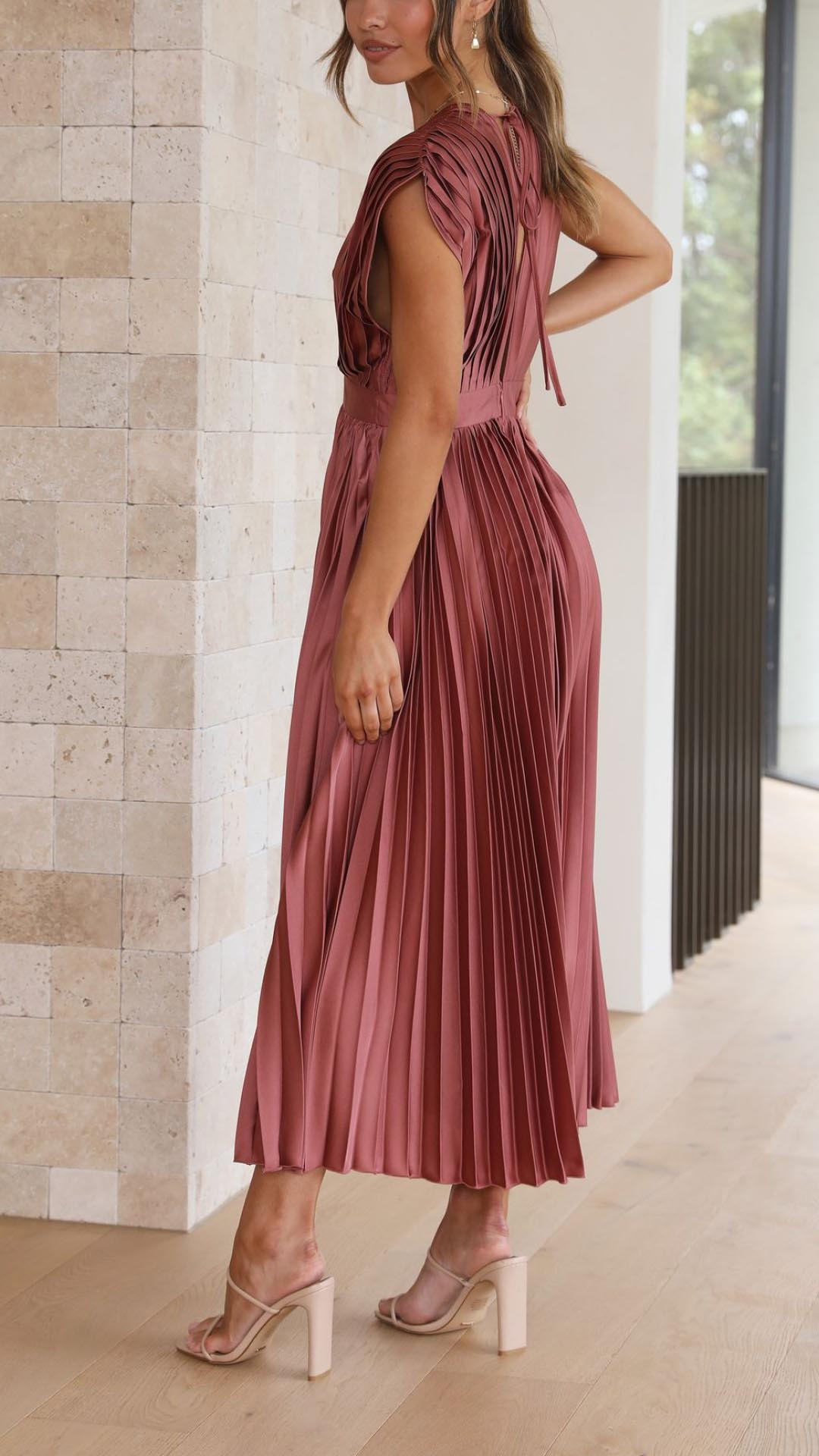 Pleated Maxi Dress with Elegant Flow