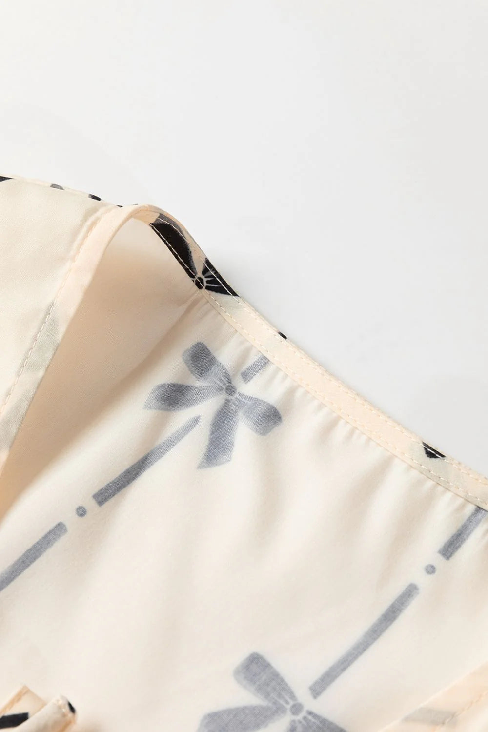 Lightweight & Elegant Sleeveless Blouse