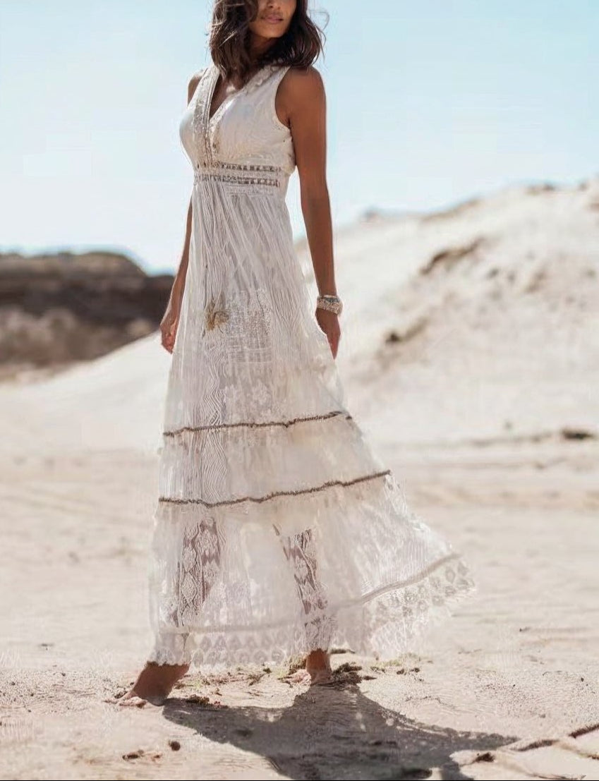 Boho Lace Maxi Dress – Sleeveless V-Neck Elegance