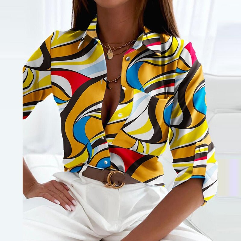 Classic Collared Blouse with Elegant Tailoring