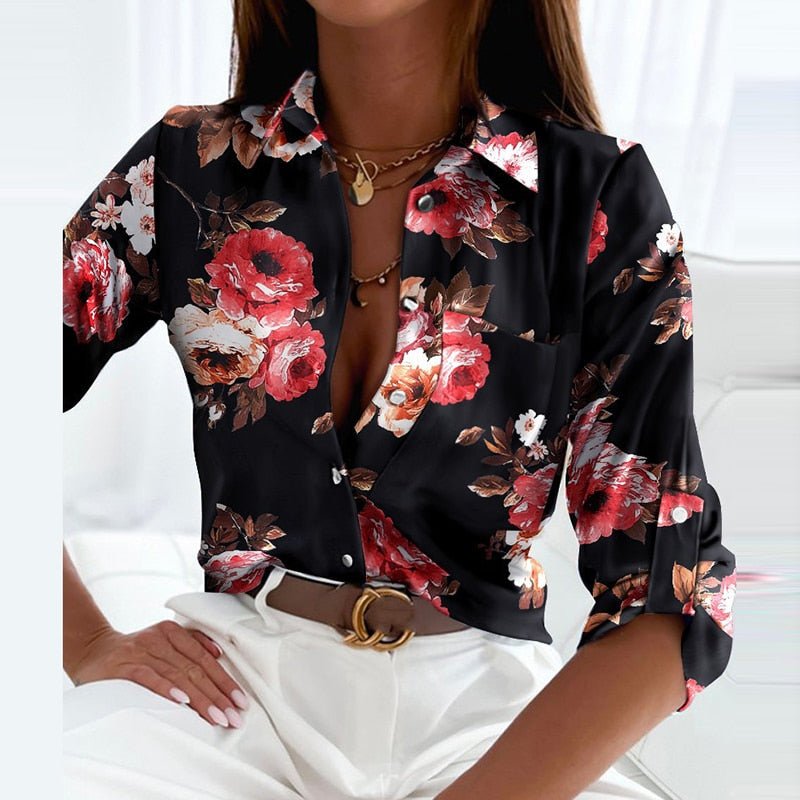 Classic Collared Blouse with Elegant Tailoring