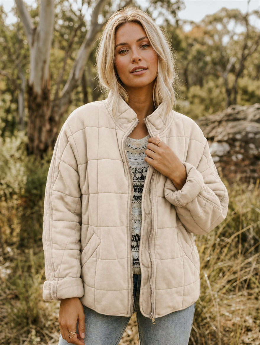 Women's Oversized Quilted Zip-Up Jacket